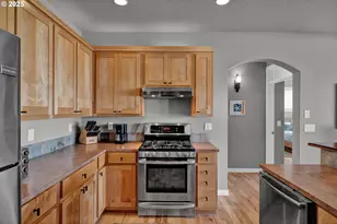 118 NW Oceania Dr, Waldport, OR 97394 - Photo 19