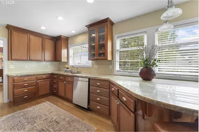 5321 SW Menefee Dr, Portland, OR 97239 - Photo 11