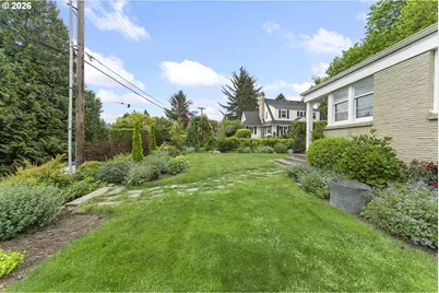 5321 SW Menefee Dr, Portland, OR 97239 - Photo 33
