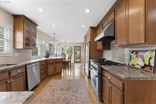 5321 SW Menefee Dr, Portland, OR 97239 - Photo 13