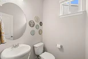 9354 N Alder St, Camas, WA 98607 - Photo 13