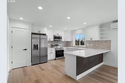 220 Hanson Rd, Kalama, WA 98625 - Photo 9