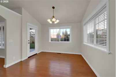 229 Mackin Ave, Eugene, OR 97404 - Photo 17