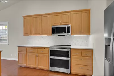 229 Mackin Ave, Eugene, OR 97404 - Photo 15