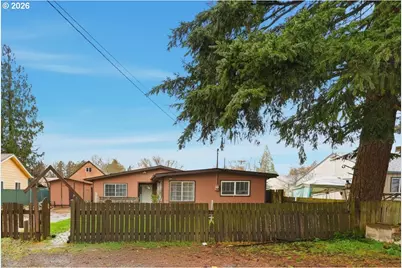 6401 SE Hazel St, Portland, OR 97206 - Photo 1