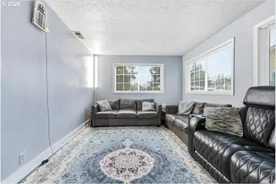 6401 SE Hazel St, Portland, OR 97206 - Photo 5