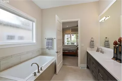 5686 SW 87th Ave, Portland, OR 97225 - Photo 17
