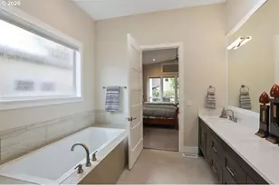 5686 SW 87th Ave, Portland, OR 97225 - Photo 23