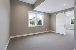 5686 SW 87th Ave, Portland, OR 97225 - Photo 23