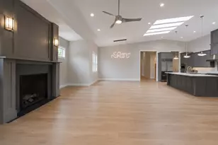5686 SW 87th Ave, Portland, OR 97225 - Photo 5