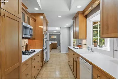 361 Berwick Rd, Lake Oswego, OR 97034 - Photo 19
