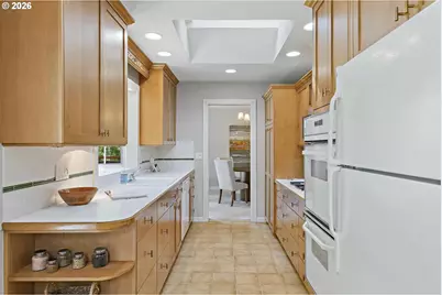 361 Berwick Rd, Lake Oswego, OR 97034 - Photo 17