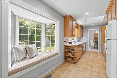 361 Berwick Rd, Lake Oswego, OR 97034 - Photo 17