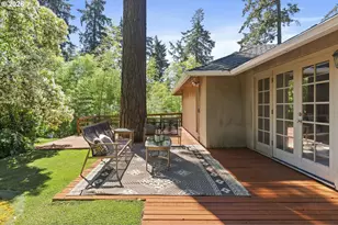 361 Berwick Rd, Lake Oswego, OR 97034 - Photo 37