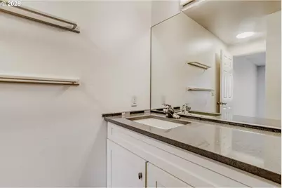 17337 SW Pacifica Ct, Beaverton, OR 97006 - Photo 17
