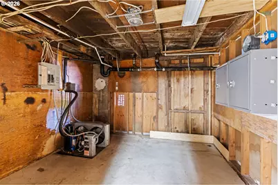 67552 E Bay Rd, North Bend, OR 97459 - Photo 31