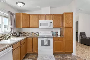 300 SW 7th Ave, Battle Ground, WA 98604 - Photo 13