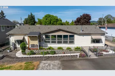 532 E Water St, Lafayette, OR 97127 - Photo 3