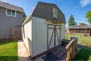 532 E Water St, Lafayette, OR 97127 - Photo 39