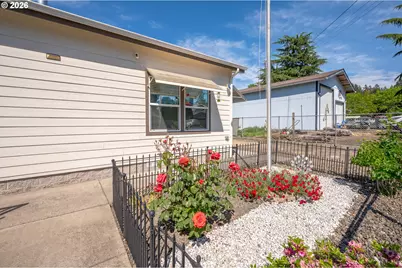 532 E Water St, Lafayette, OR 97127 - Photo 5