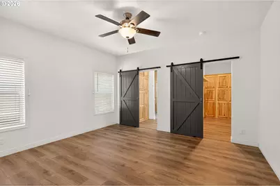 532 E Water St, Lafayette, OR 97127 - Photo 17