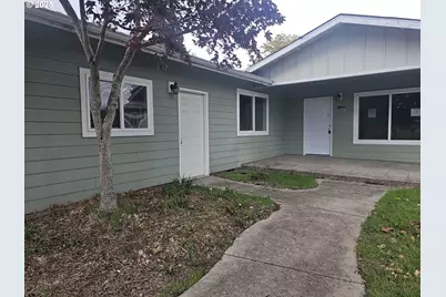 183 E Dodge St, Lebanon, OR 97355 - Photo 3