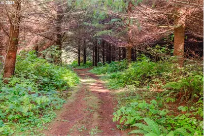 9602 Harlan Rd, Eddyville, OR 97343 - Photo 43