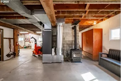 9602 Harlan Rd, Eddyville, OR 97343 - Photo 29