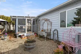 1199 N Terry St, Eugene, OR 97402 - Photo 37