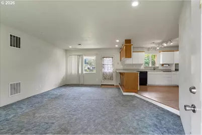 2733 Birch St, Lebanon, OR 97355 - Photo 7