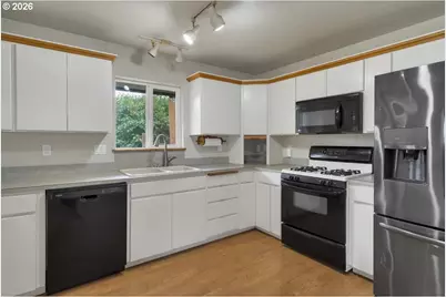 2733 Birch St, Lebanon, OR 97355 - Photo 17