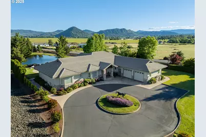 245 Fairway Village Ln, Roseburg, OR 97471 - Photo 43