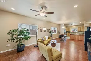 1065 Crocker St, Coos Bay, OR 97420 - Photo 9