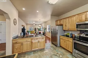 1065 Crocker St, Coos Bay, OR 97420 - Photo 13