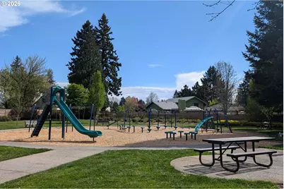 10992 SE Stanley Ave, Milwaukie, OR 97222 - Photo 43