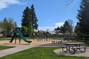 10992 SE Stanley Ave, Milwaukie, OR 97222 - Photo 43