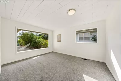 1166 NE Klamath Ave, Roseburg, OR 97470 - Photo 13