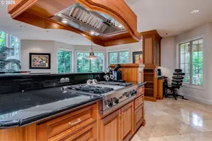 802 NE Brennan Ln, Hillsboro, OR 97124 - Photo 11