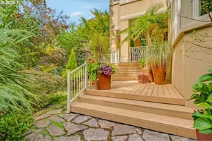 802 NE Brennan Ln, Hillsboro, OR 97124 - Photo 35