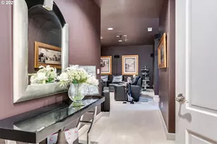 802 NE Brennan Ln, Hillsboro, OR 97124 - Photo 25