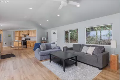 3823 Yaquina Bay Rd, Newport, OR 97365 - Photo 3