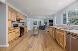 3823 Yaquina Bay Rd, Newport, OR 97365 - Photo 11