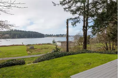 3823 Yaquina Bay Rd, Newport, OR 97365 - Photo 43