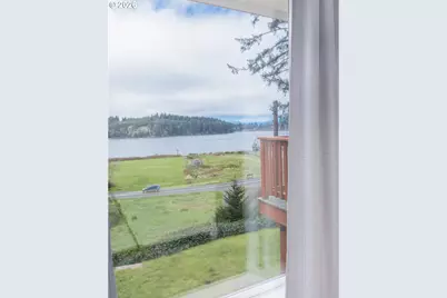 3823 Yaquina Bay Rd, Newport, OR 97365 - Photo 33