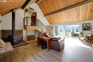 34795 Row River Rd, Cottage Grove, OR 97424 - Photo 5