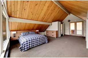 34795 Row River Rd, Cottage Grove, OR 97424 - Photo 9