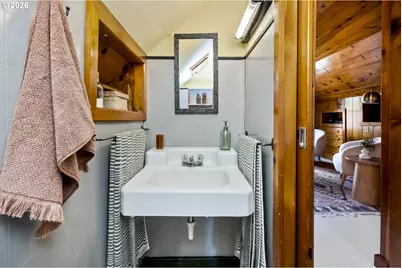 5285 NE 72nd Ave NE, Portland, OR 97218 - Photo 37