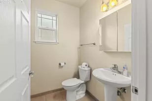 2195 Garfield St, North Bend, OR 97459 - Photo 31