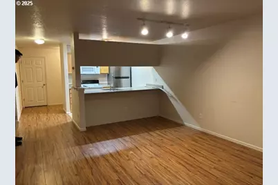 1129 SW Gaines St, Portland, OR 97239 - Photo 9