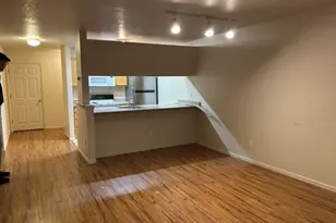 1129 SW Gaines St, Portland, OR 97239 - Photo 9